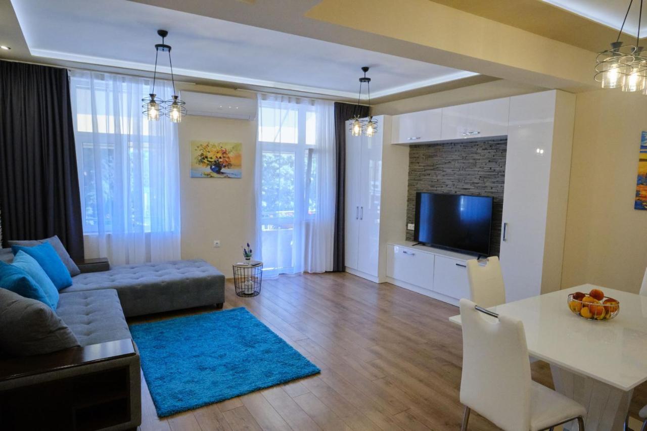 Luxury Nevena Apartment - Bogoridi super centre Burgas Extérieur photo